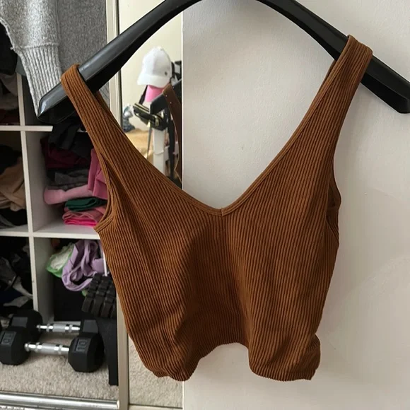 Brown tank top - Picture 1 of 2